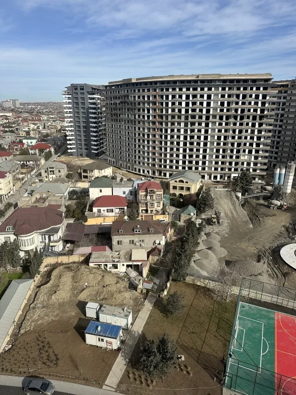 Satılır 2 otaqlı mənzil 81 m²