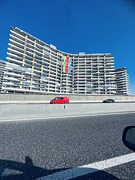 Satılır 2 otaqlı mənzil 81 m²