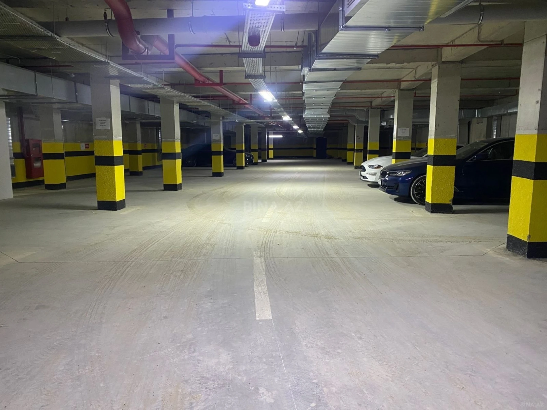 Satılır 2 otaqlı mənzil 81 m²