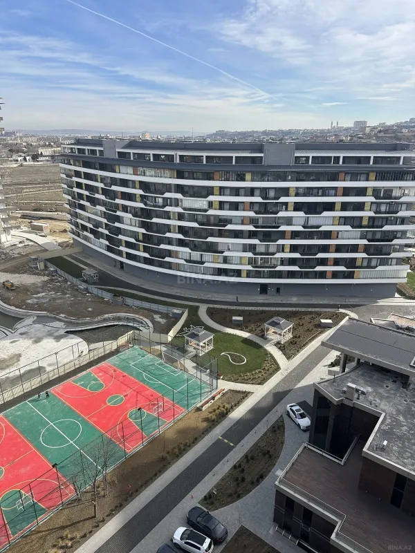 Satılır 2 otaqlı mənzil 81 m²