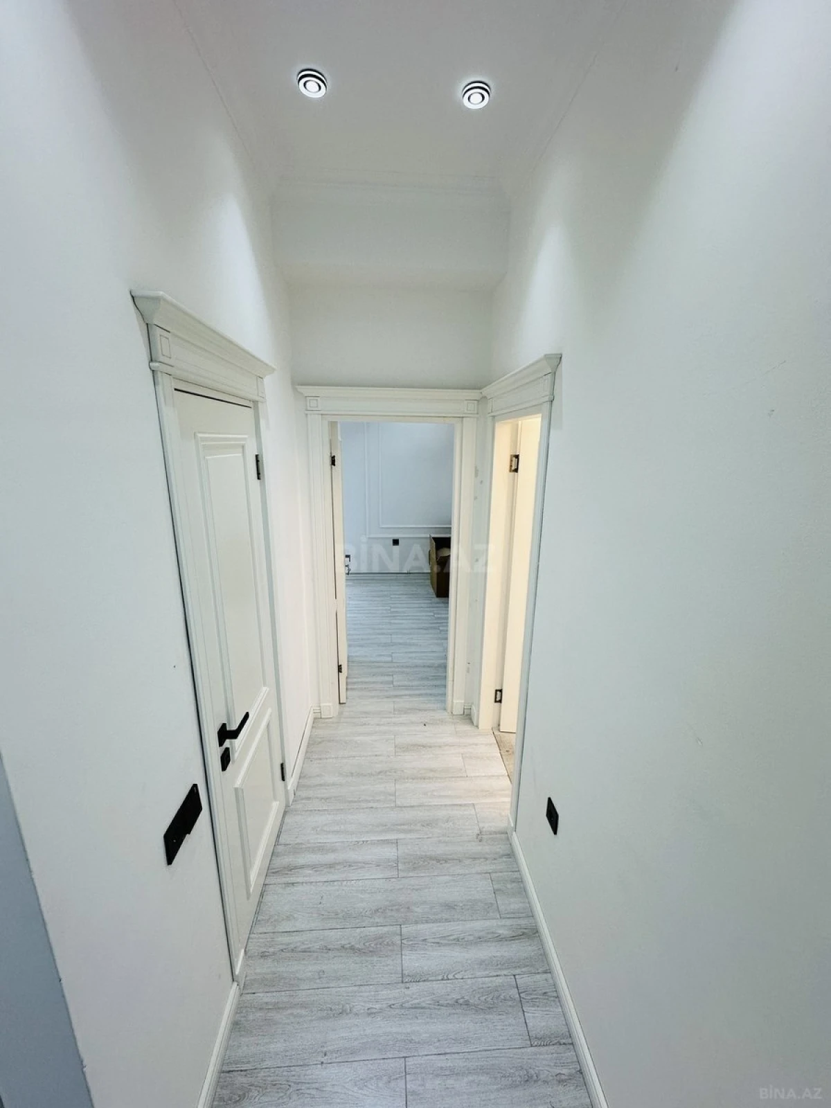 Satılır 2 otaqlı mənzil 70 m²