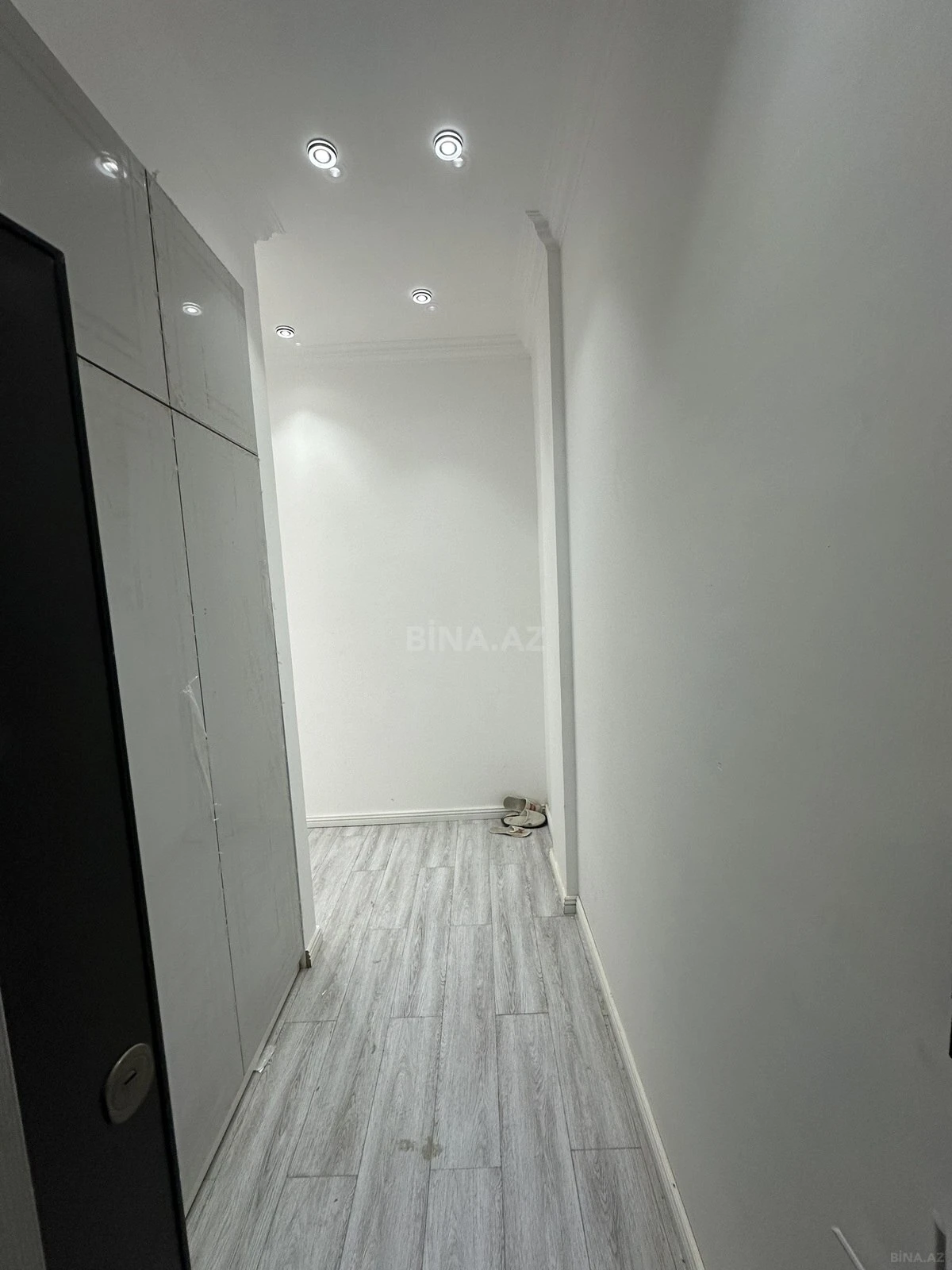 Satılır 2 otaqlı mənzil 70 m²