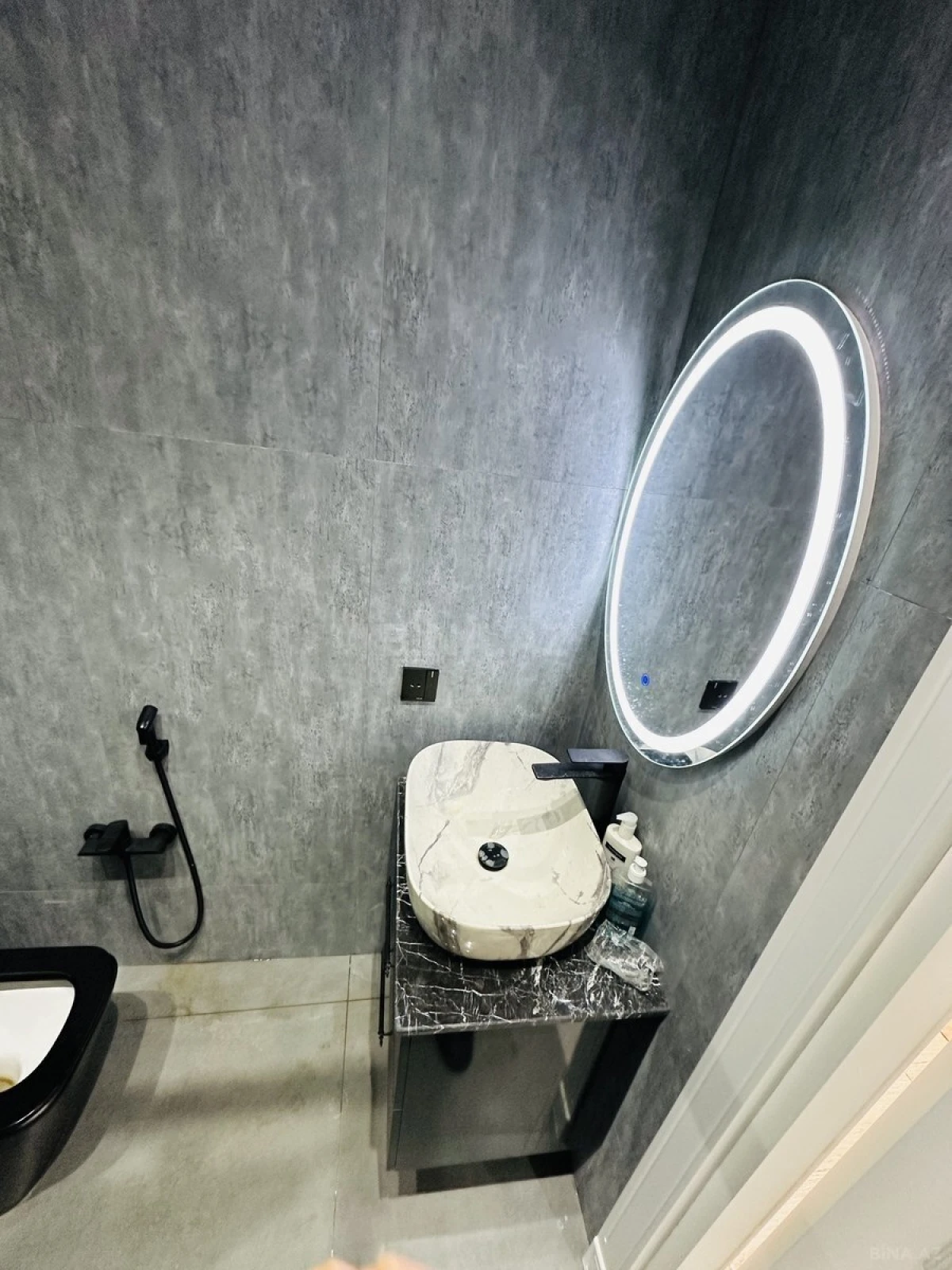 Satılır 2 otaqlı mənzil 70 m²