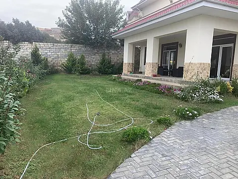 Satılır 7 otaqlı həyət evi 400 m²