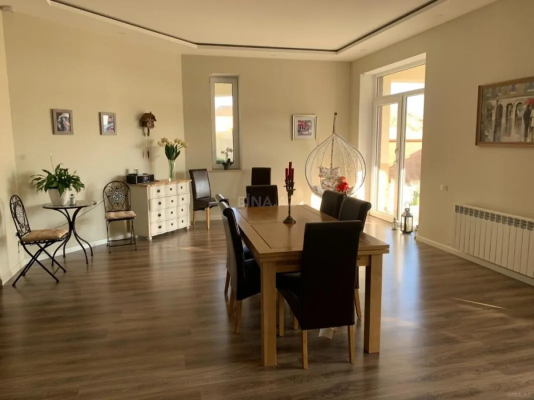 Satılır 7 otaqlı həyət evi 400 m²