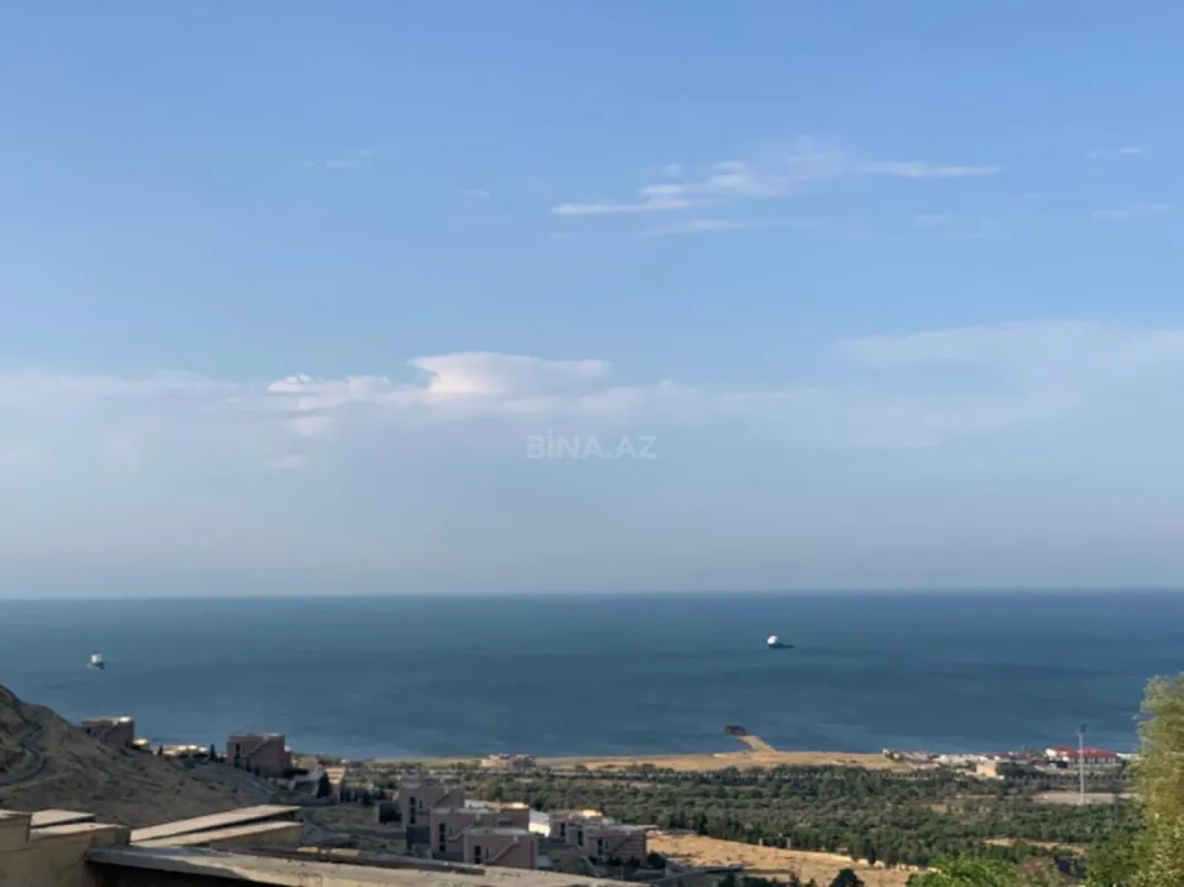 Satılır 7 otaqlı həyət evi 400 m²