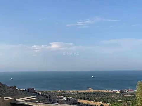 Satılır 7 otaqlı həyət evi 400 m²