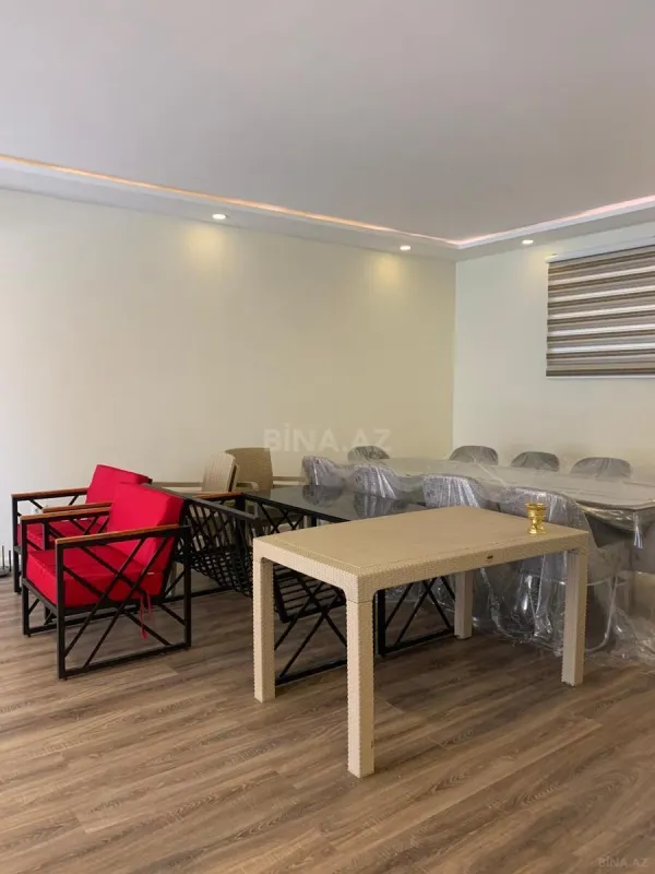 Satılır 7 otaqlı həyət evi 400 m²