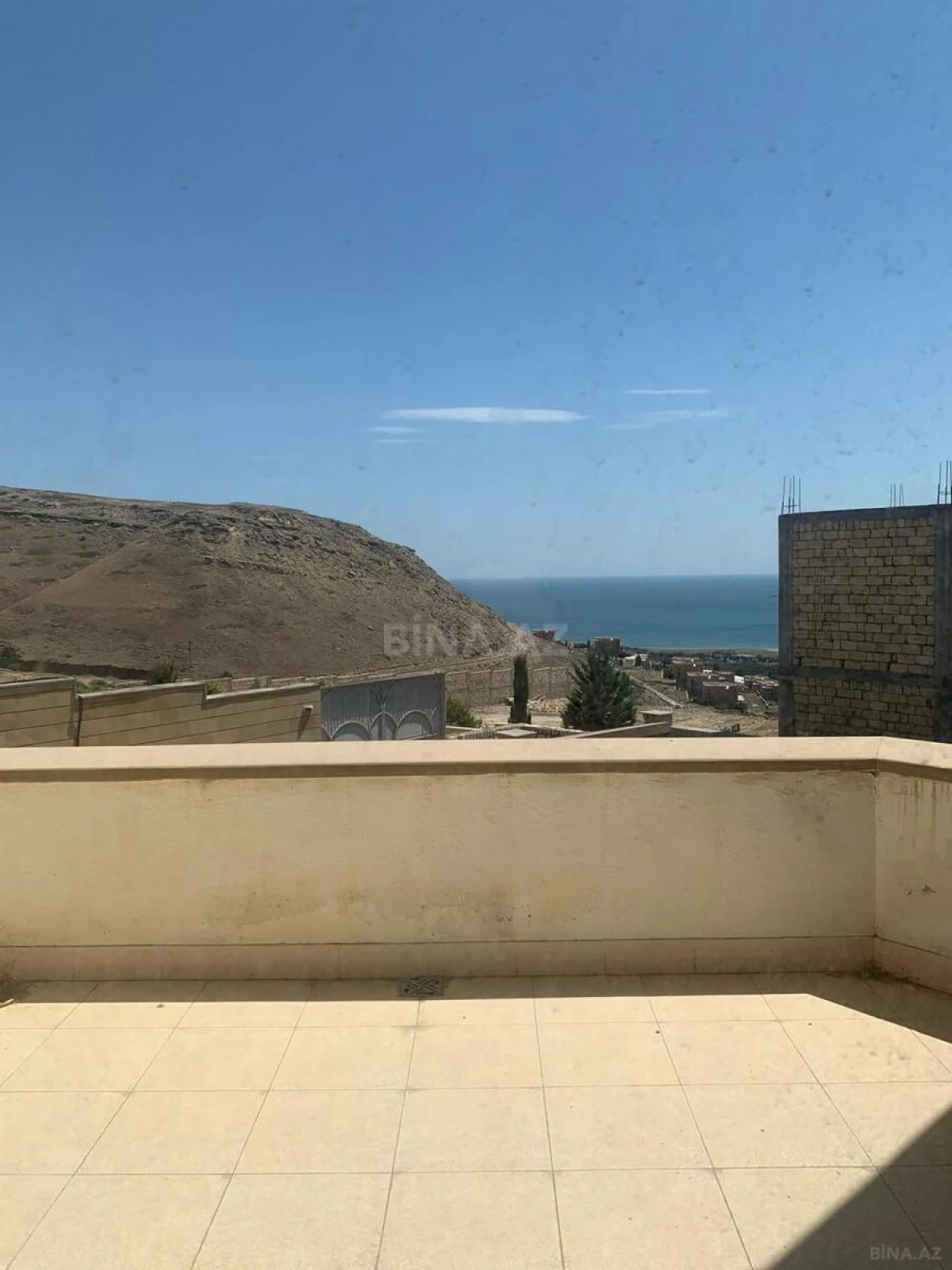 Satılır 7 otaqlı həyət evi 400 m²