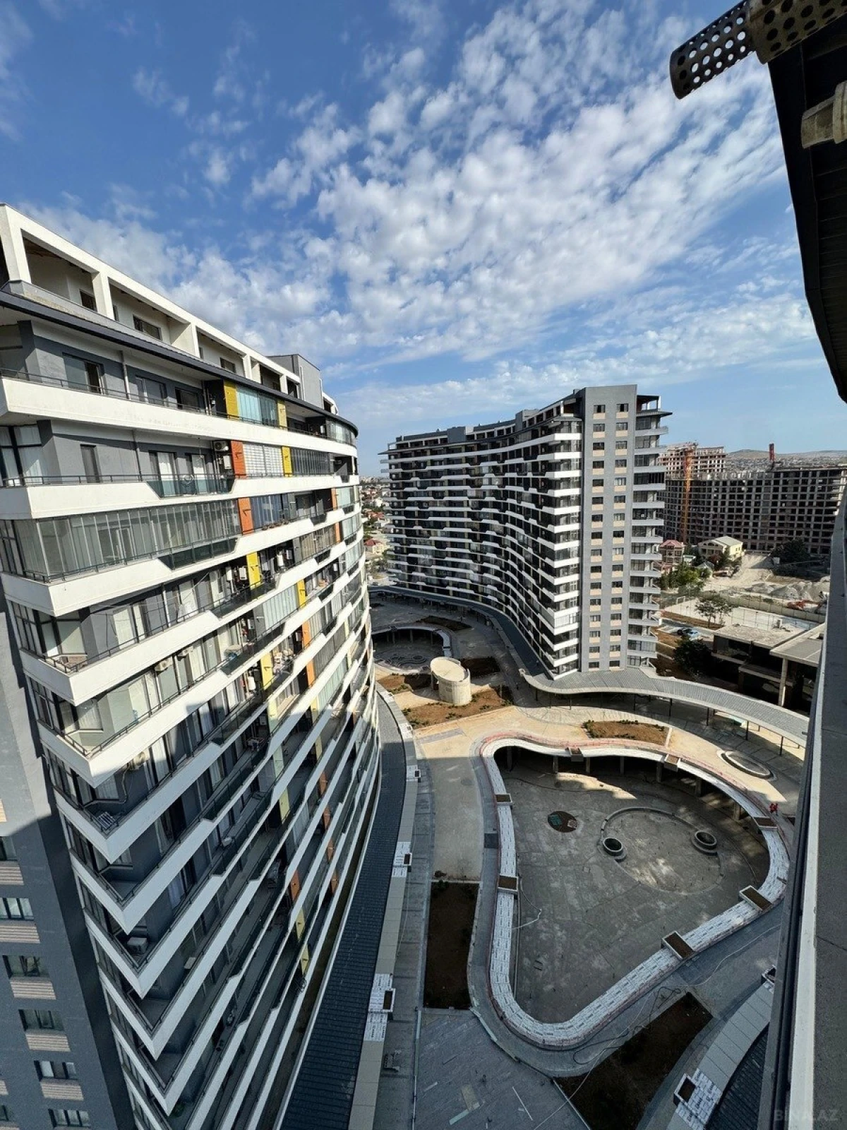 Satılır 2 otaqlı mənzil 70 m²