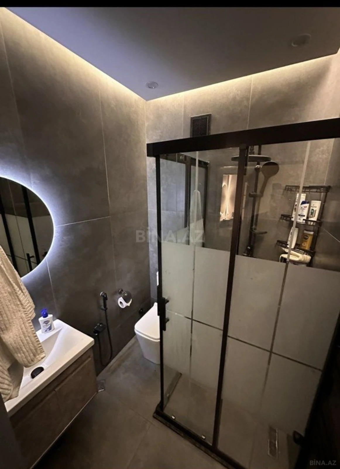 Satılır 2 otaqlı mənzil 70 m²