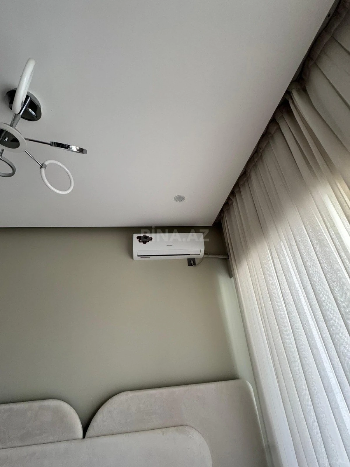 Satılır 2 otaqlı mənzil 70 m²