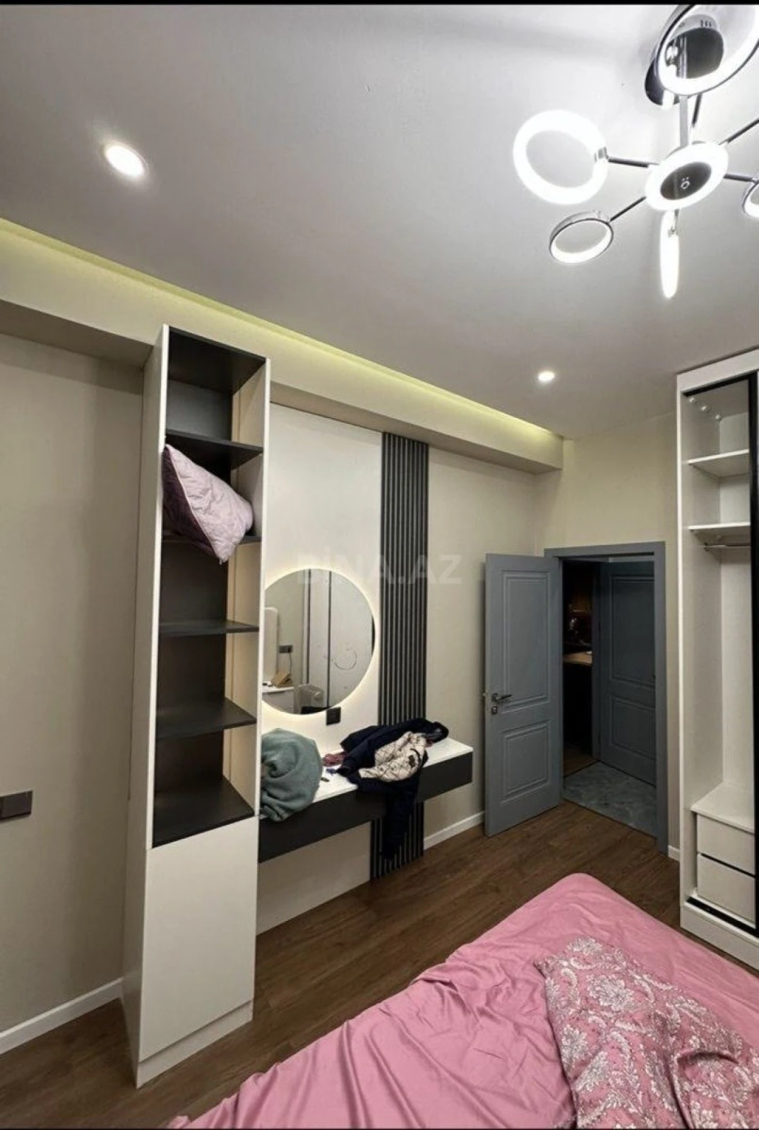 Satılır 2 otaqlı mənzil 70 m²
