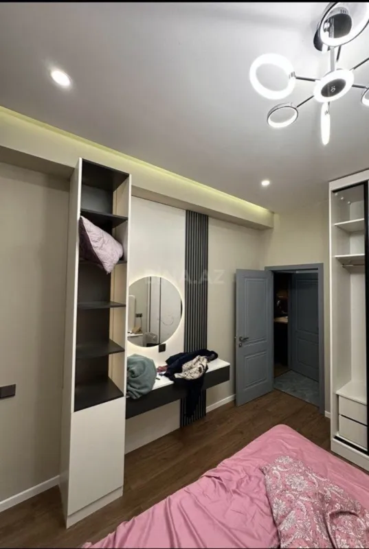 Satılır 2 otaqlı mənzil 70 m²