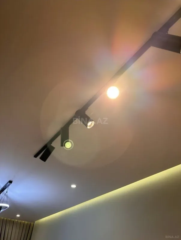 Satılır 2 otaqlı mənzil 70 m²