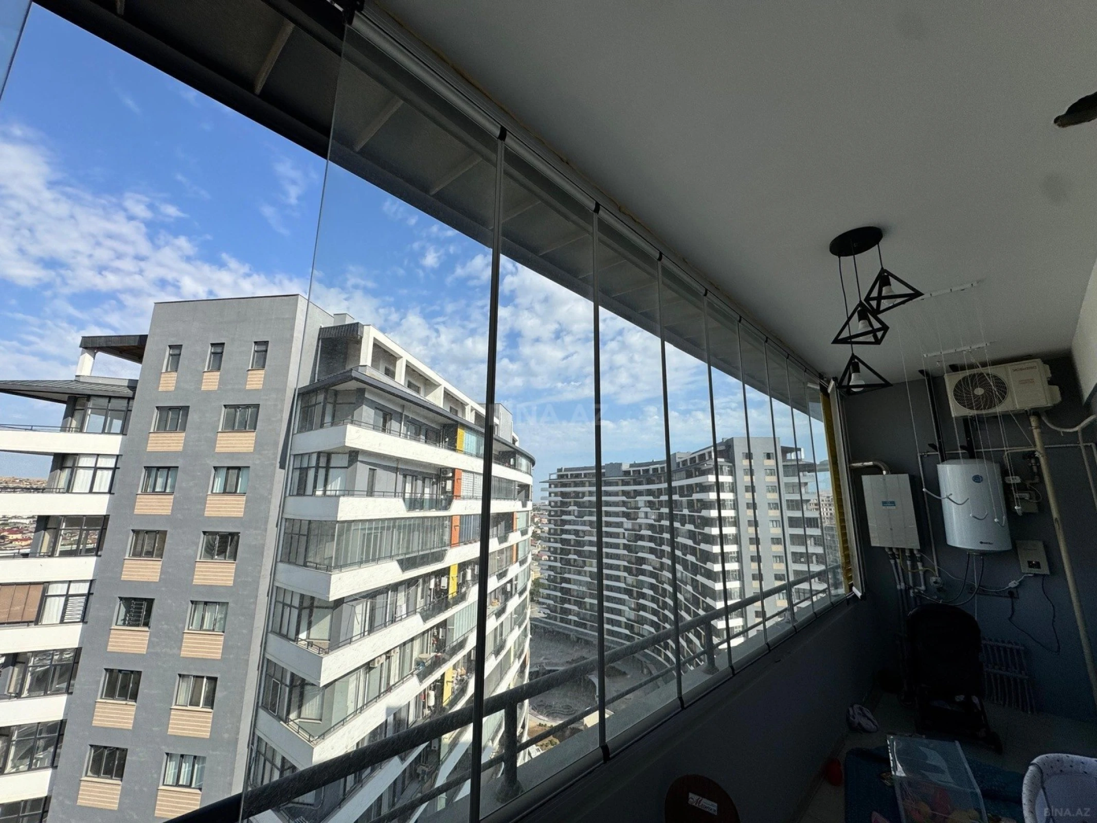Satılır 2 otaqlı mənzil 70 m²