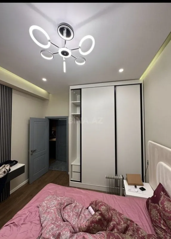 Satılır 2 otaqlı mənzil 70 m²