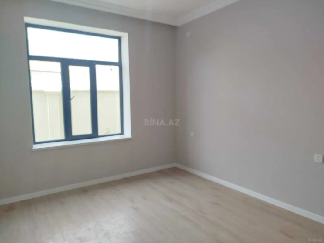 Satılır 5 otaqlı həyət evi 198 m²