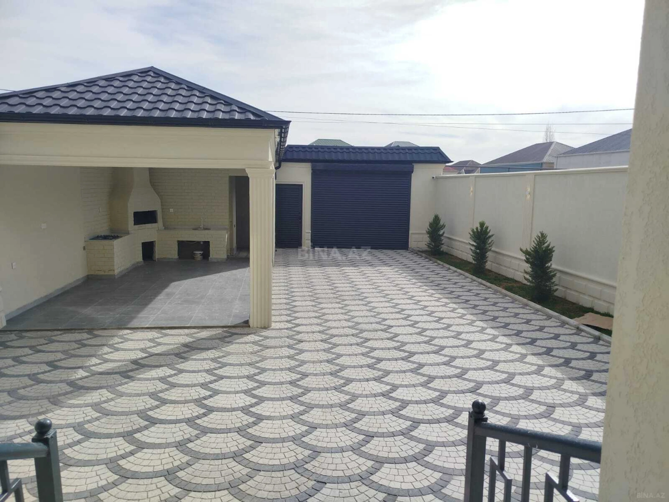 Satılır 5 otaqlı həyət evi 198 m²
