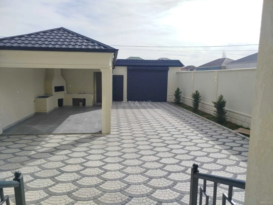 Satılır 5 otaqlı həyət evi 198 m²