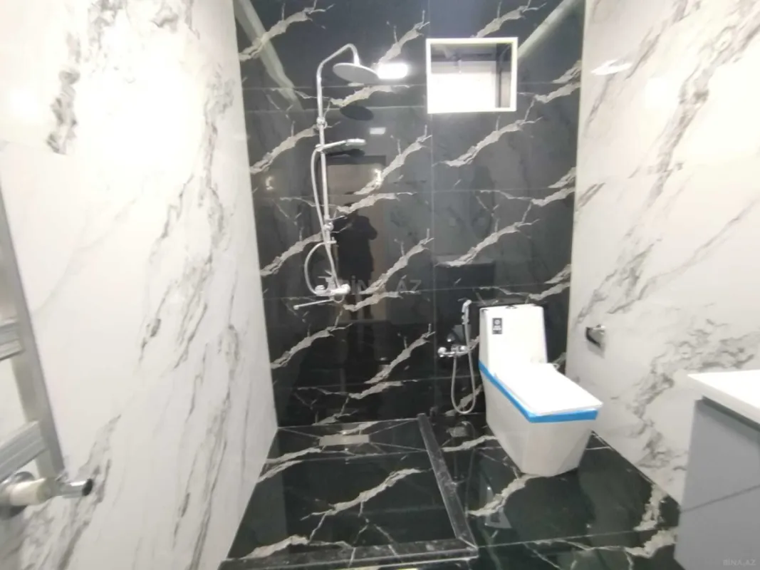 Satılır 5 otaqlı həyət evi 198 m²