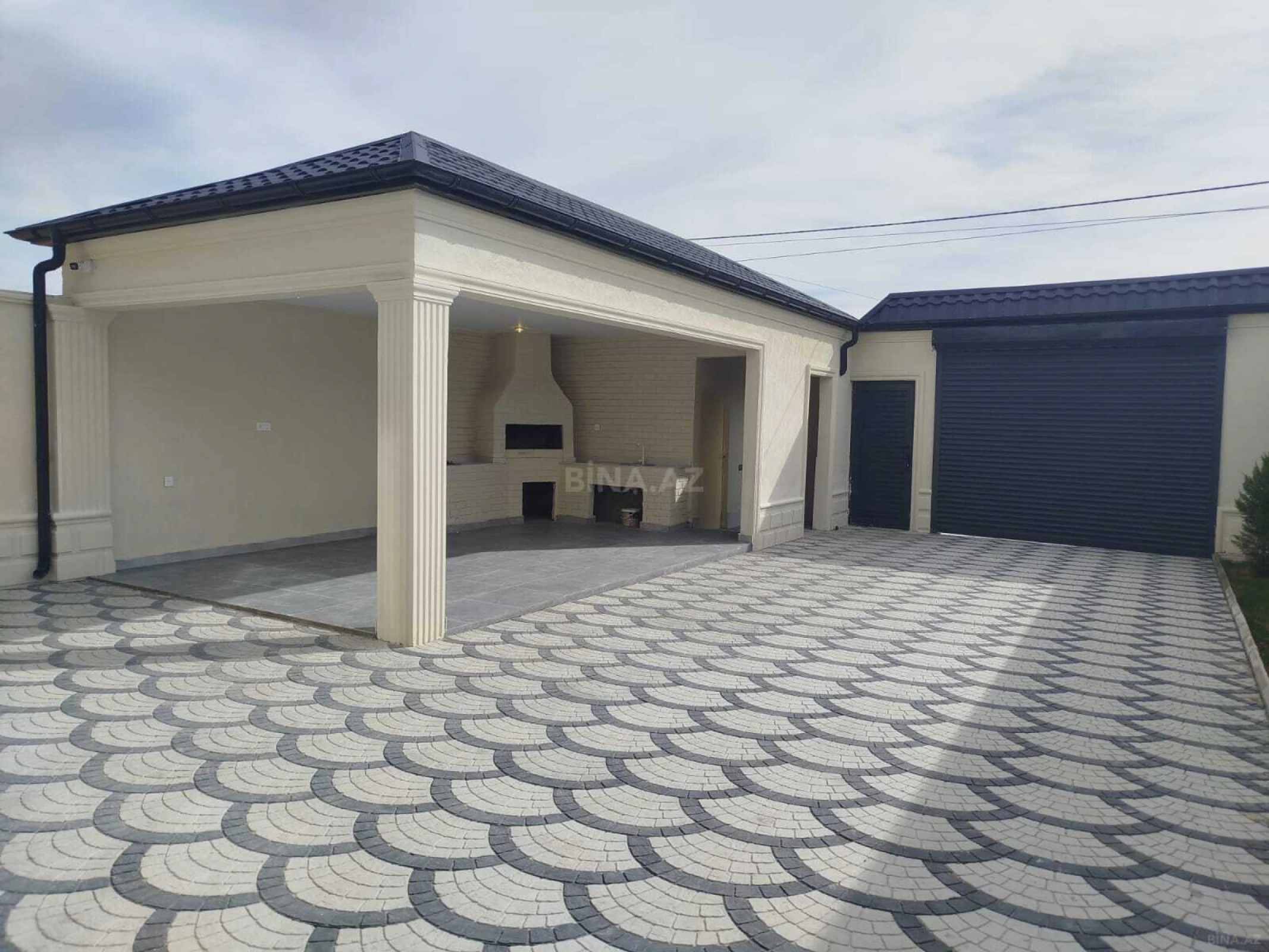 Satılır 5 otaqlı həyət evi 198 m²