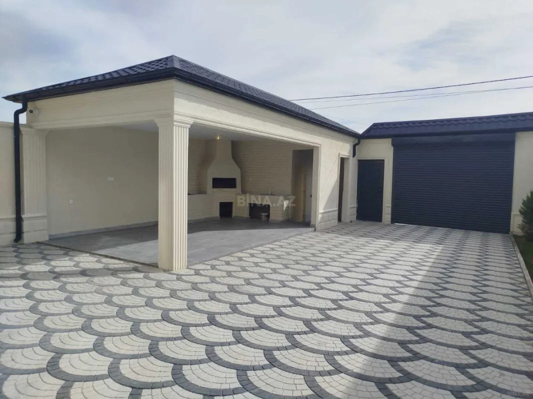 Satılır 5 otaqlı həyət evi 198 m²
