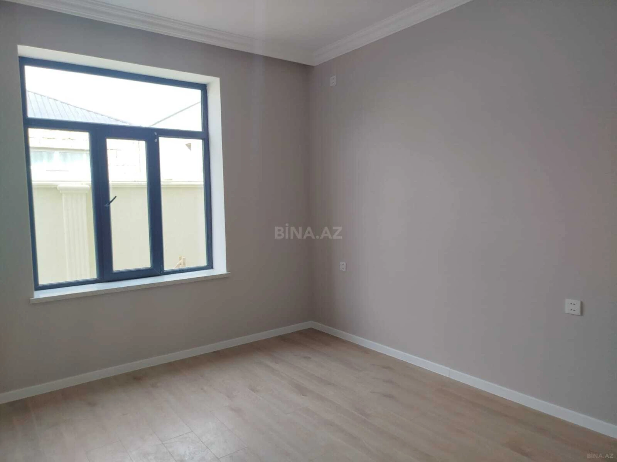 Satılır 5 otaqlı həyət evi 198 m²