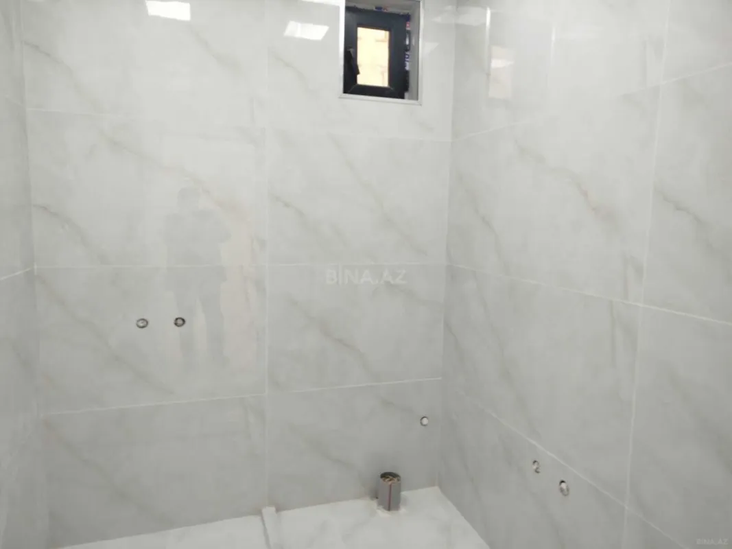 Satılır 5 otaqlı həyət evi 198 m²