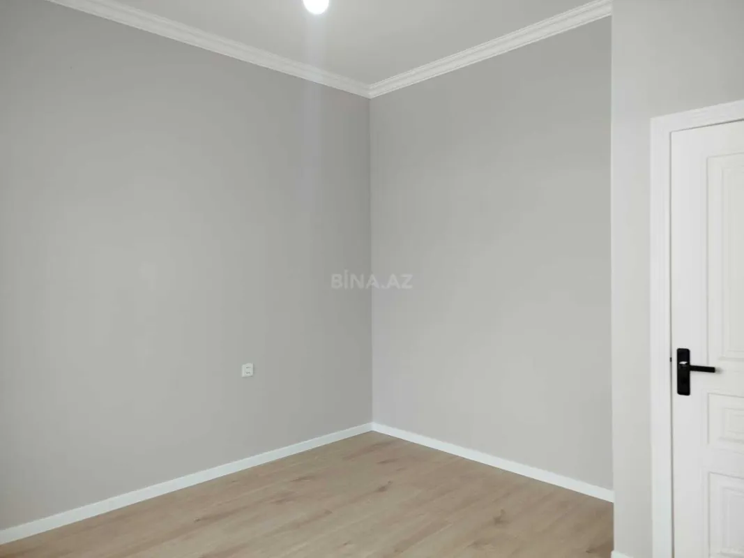 Satılır 5 otaqlı həyət evi 198 m²