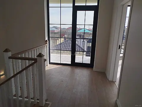 Satılır 5 otaqlı həyət evi 198 m²