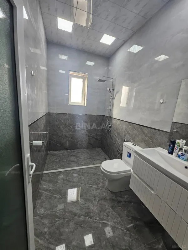 Satılır 5 otaqlı həyət evi 480 m²