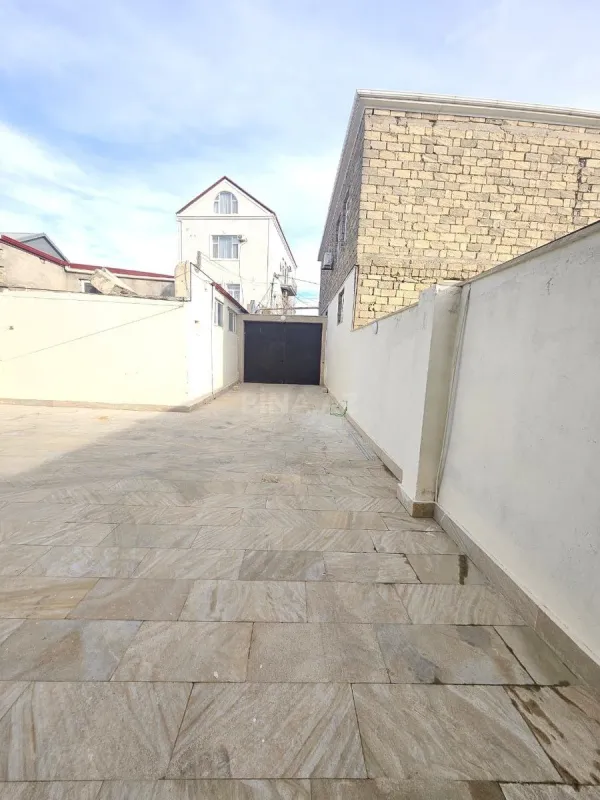 Satılır 5 otaqlı həyət evi 480 m²