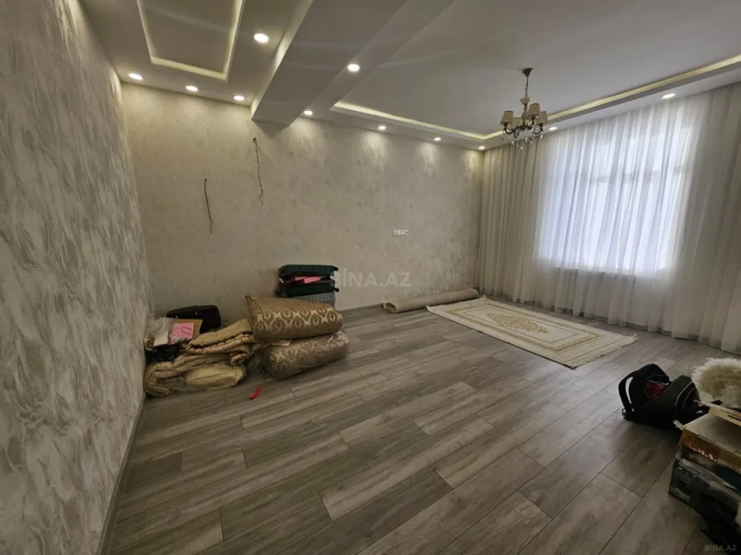 Satılır 5 otaqlı həyət evi 480 m²
