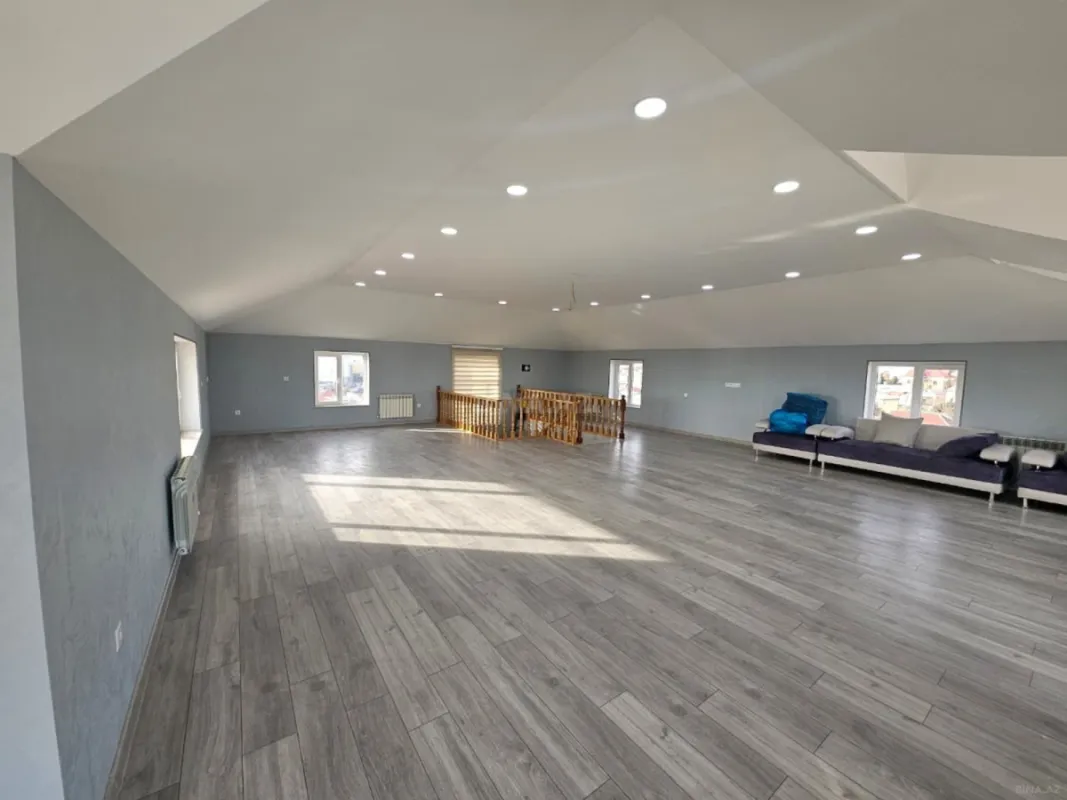 Satılır 5 otaqlı həyət evi 480 m²