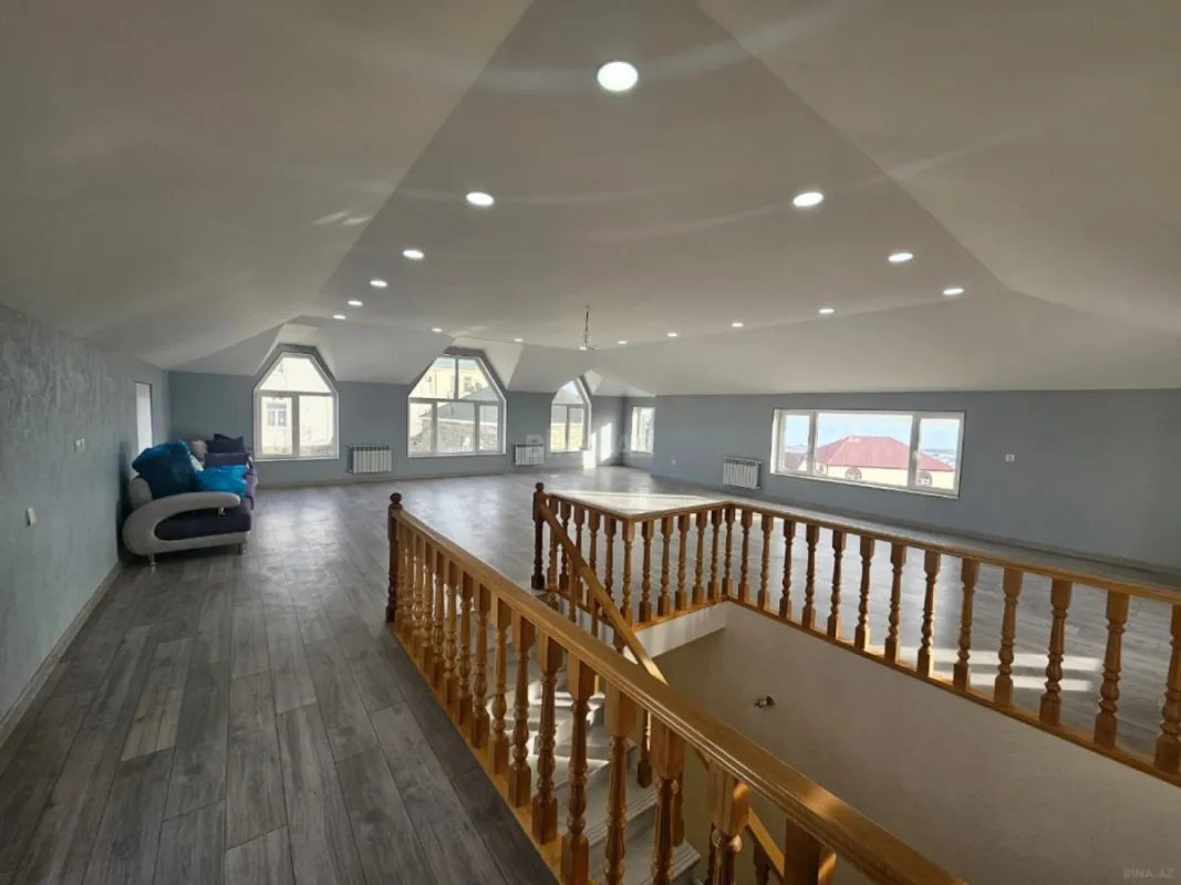 Satılır 5 otaqlı həyət evi 480 m²