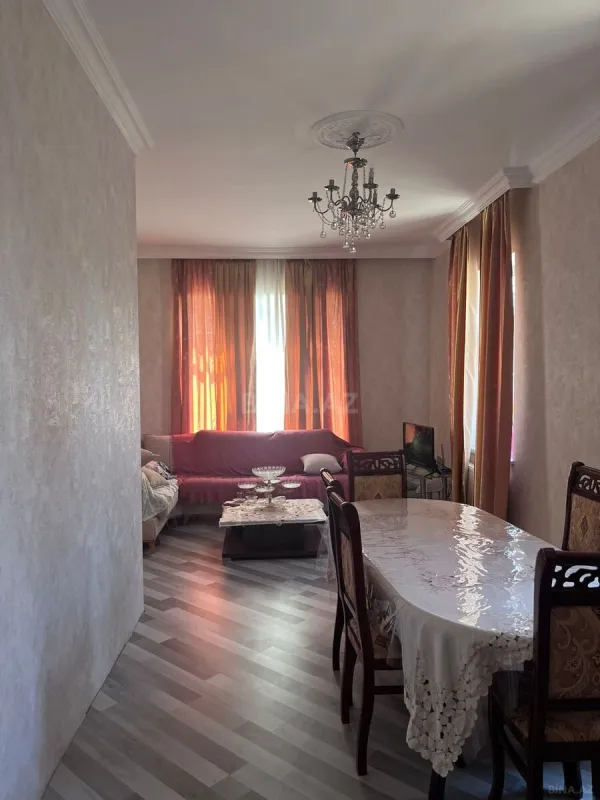 Satılır 4 otaqlı həyət evi 140 m²