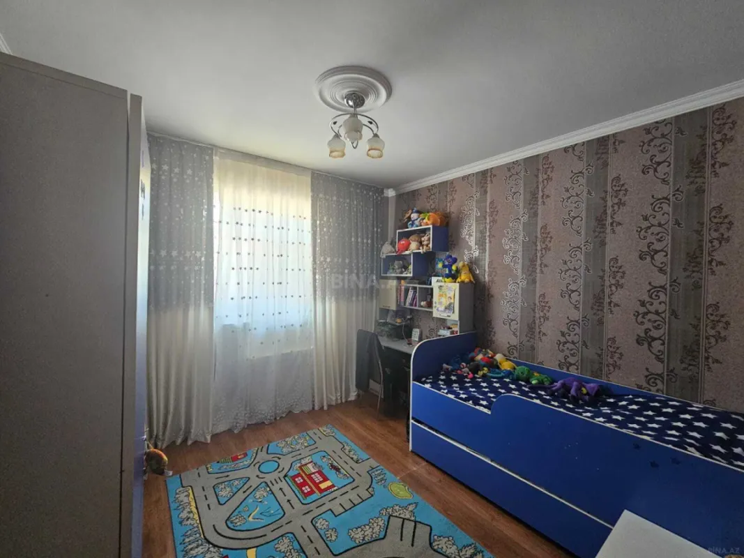 Satılır 4 otaqlı həyət evi 280 m²