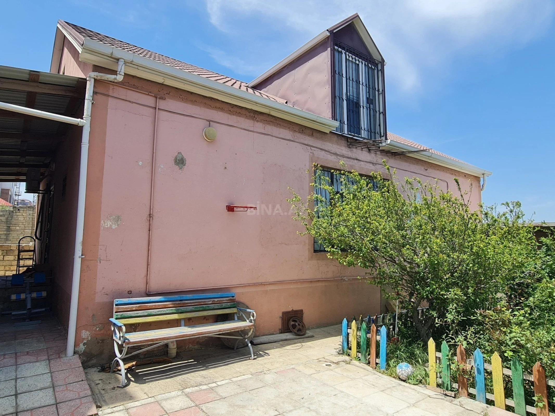 Satılır 4 otaqlı həyət evi 280 m²