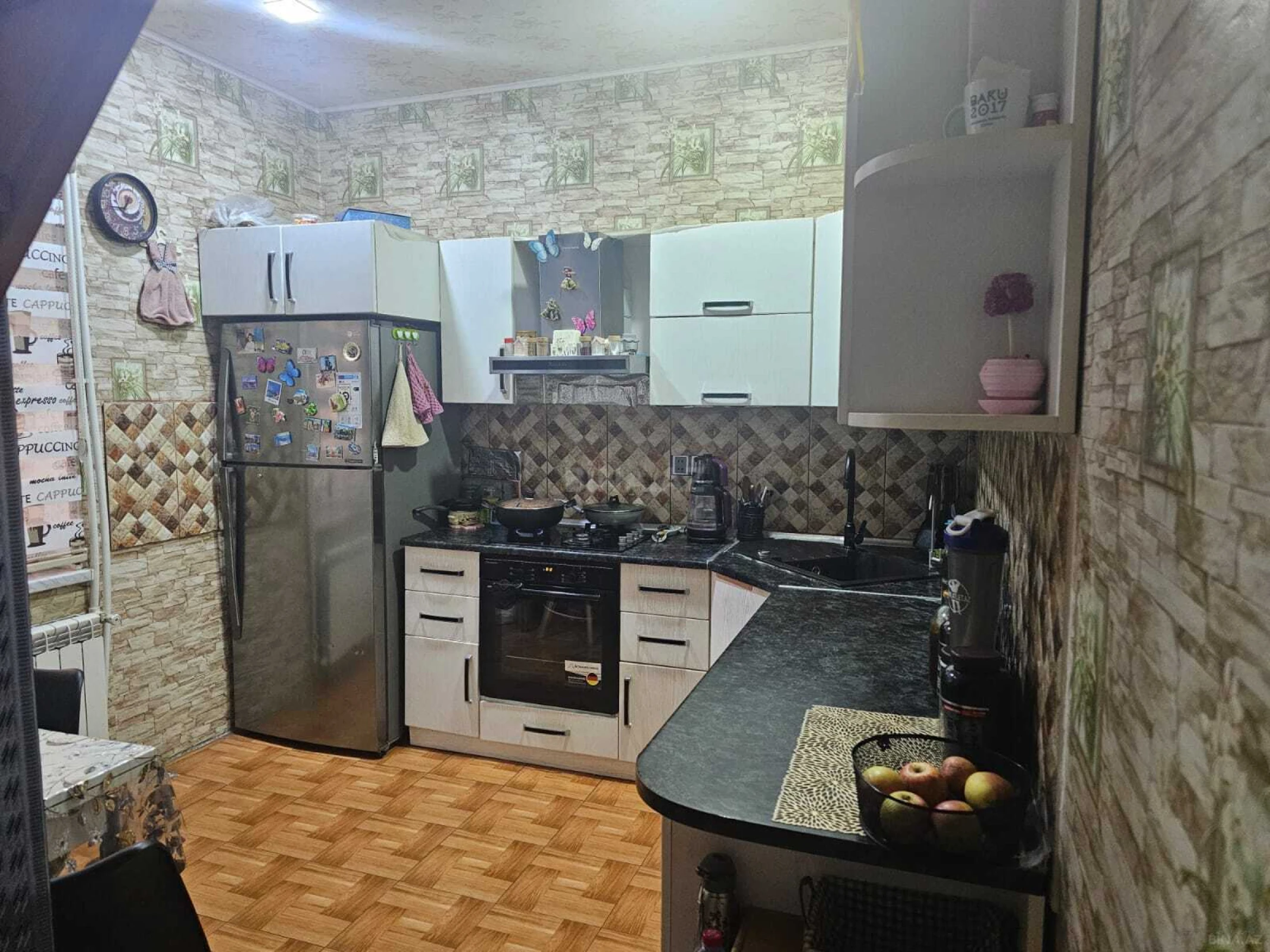 Satılır 4 otaqlı həyət evi 280 m²