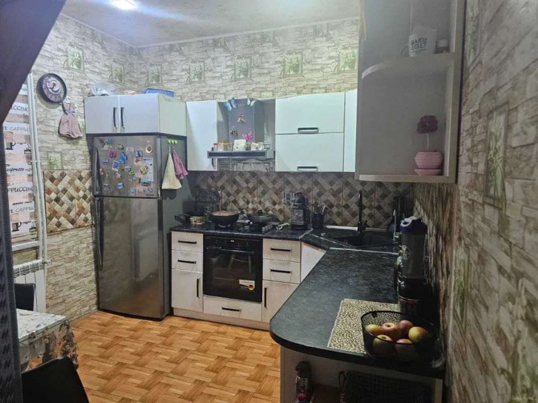 Satılır 4 otaqlı həyət evi 280 m²