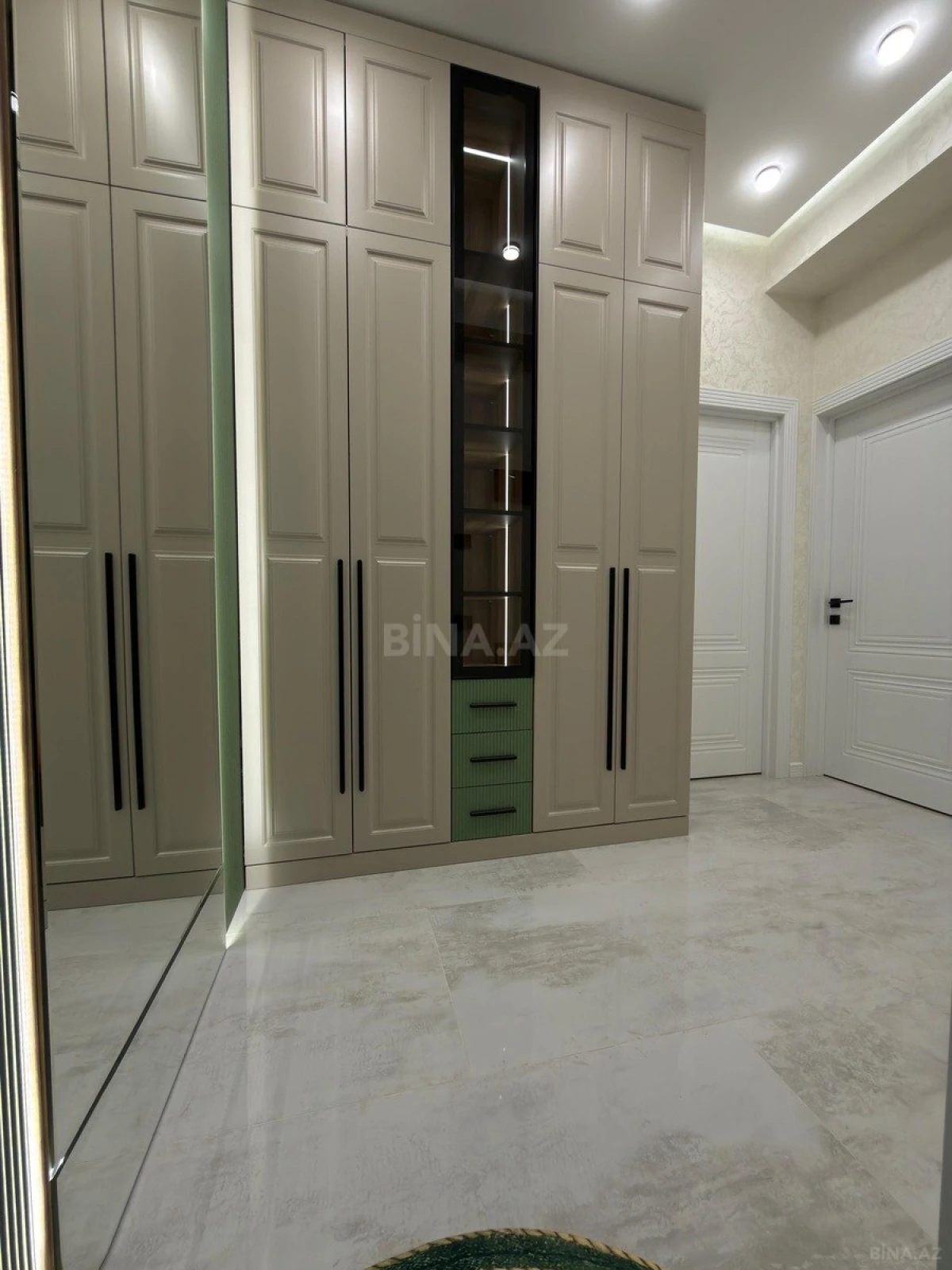 Satılır 2 otaqlı mənzil 53 m²