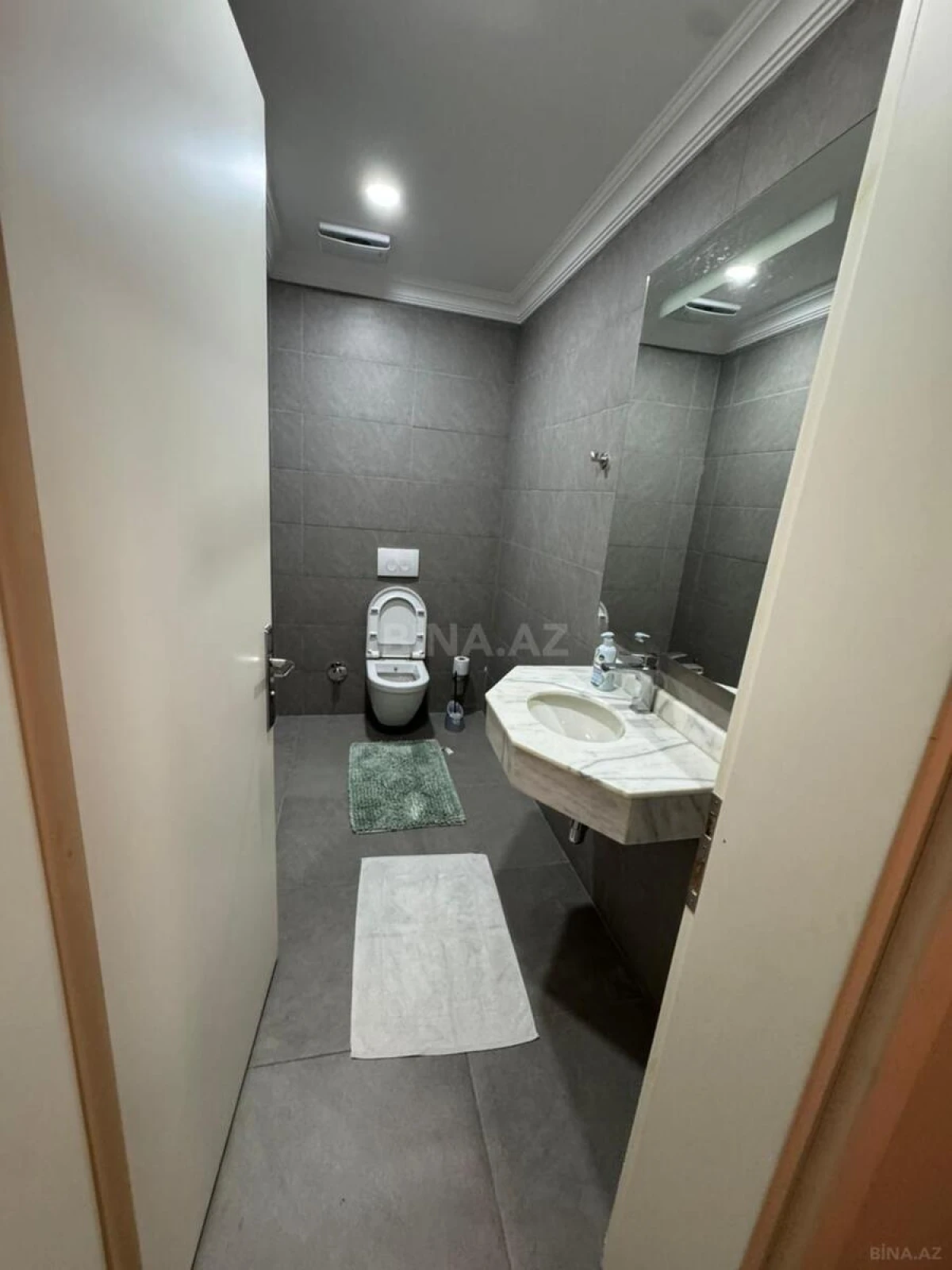 Kirayə verilir 2 otaqlı mənzil 90 m²