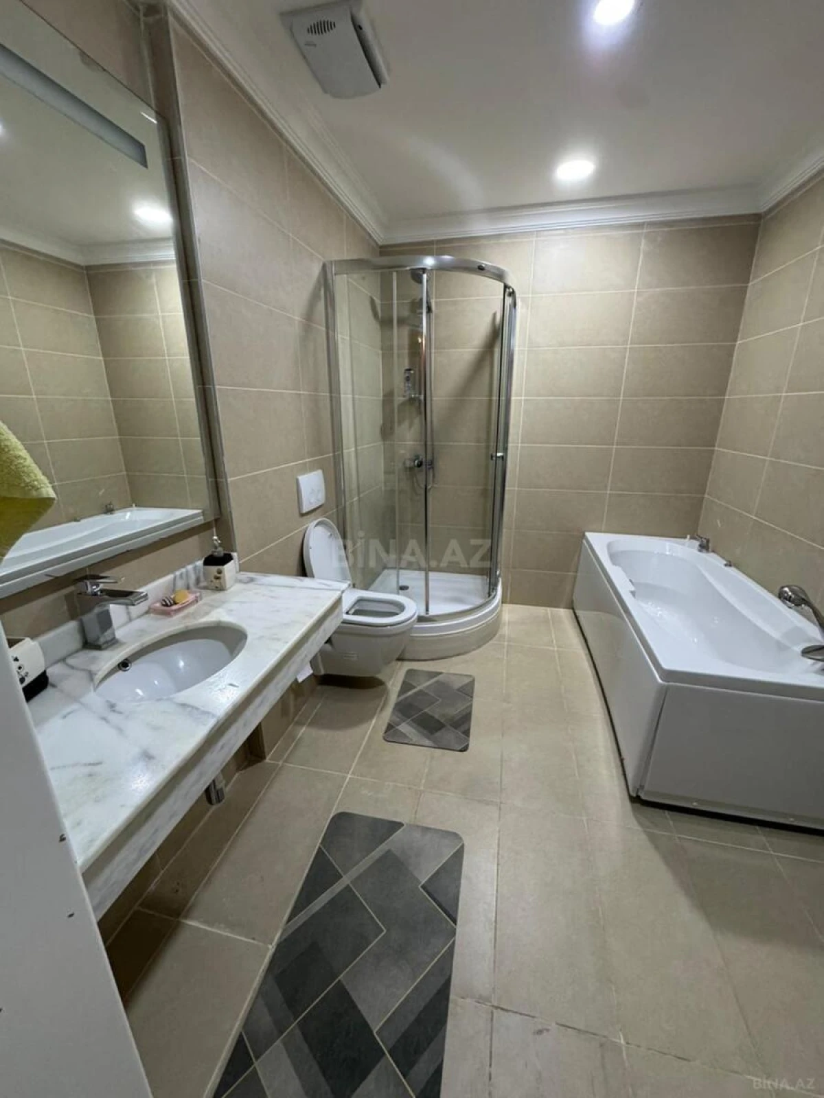 Kirayə verilir 2 otaqlı mənzil 90 m²