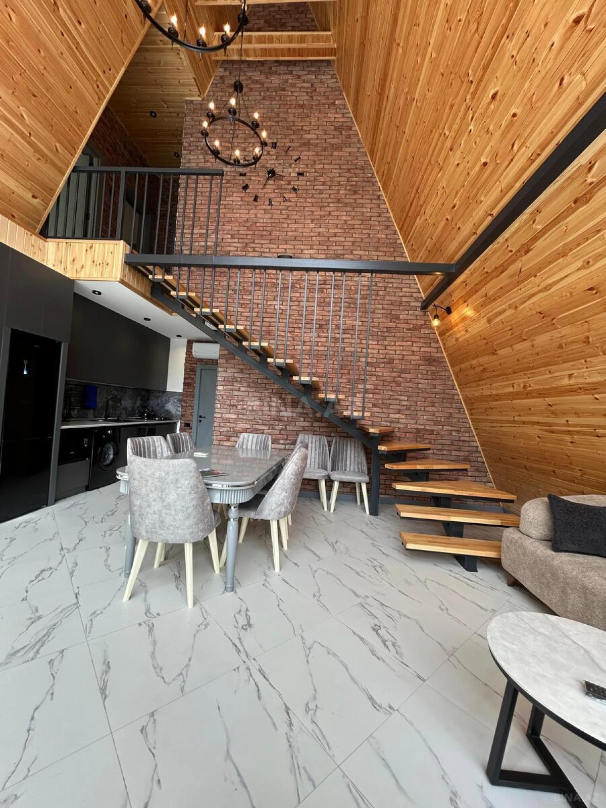 Kirayə verilir 5 otaqlı həyət evi 200 m²