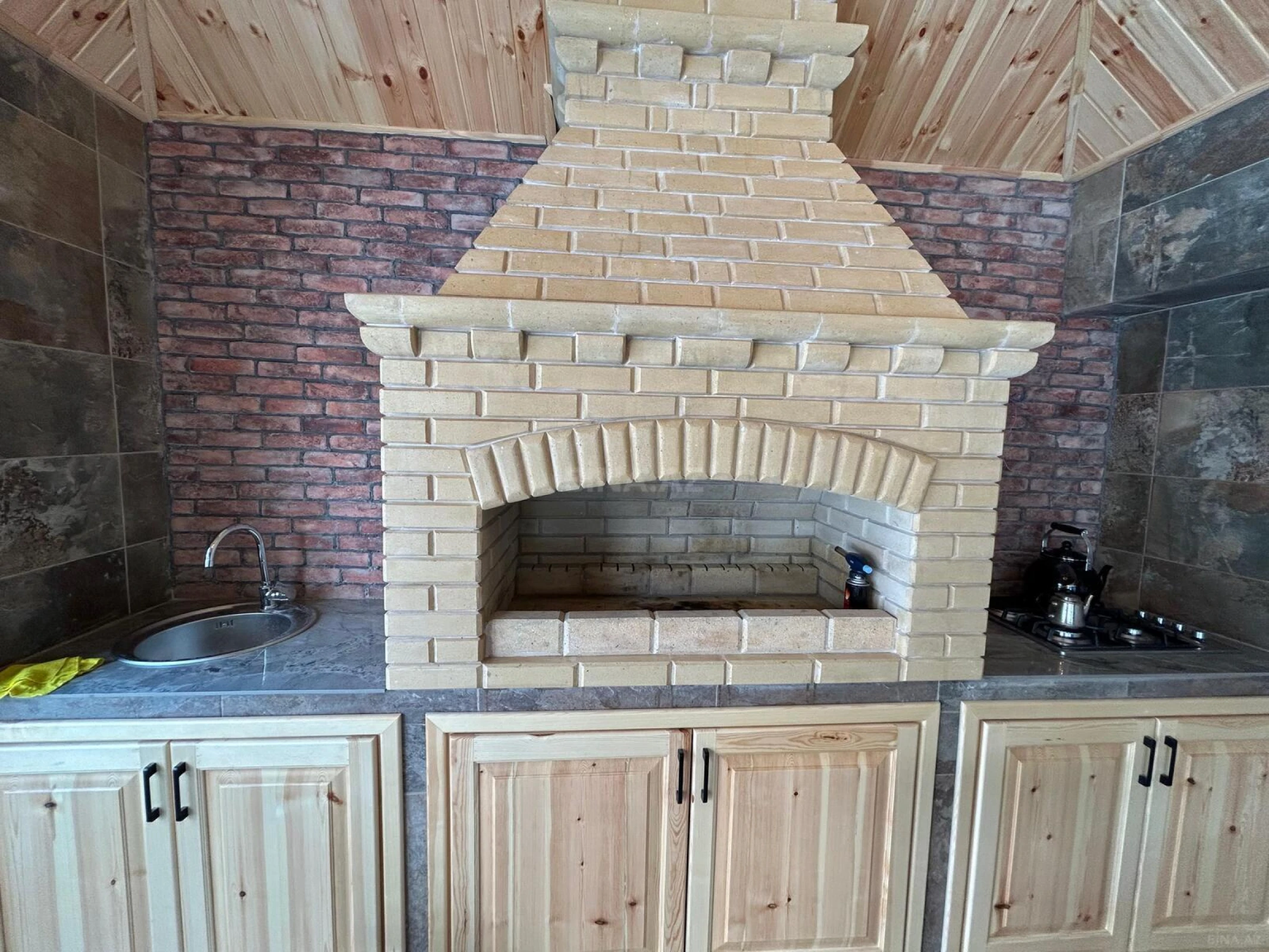 Kirayə verilir 5 otaqlı həyət evi 200 m²