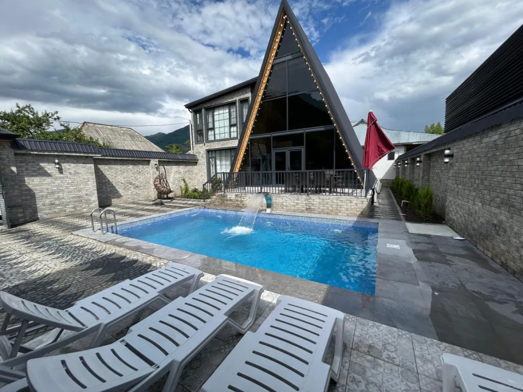 Kirayə verilir 5 otaqlı həyət evi 200 m²