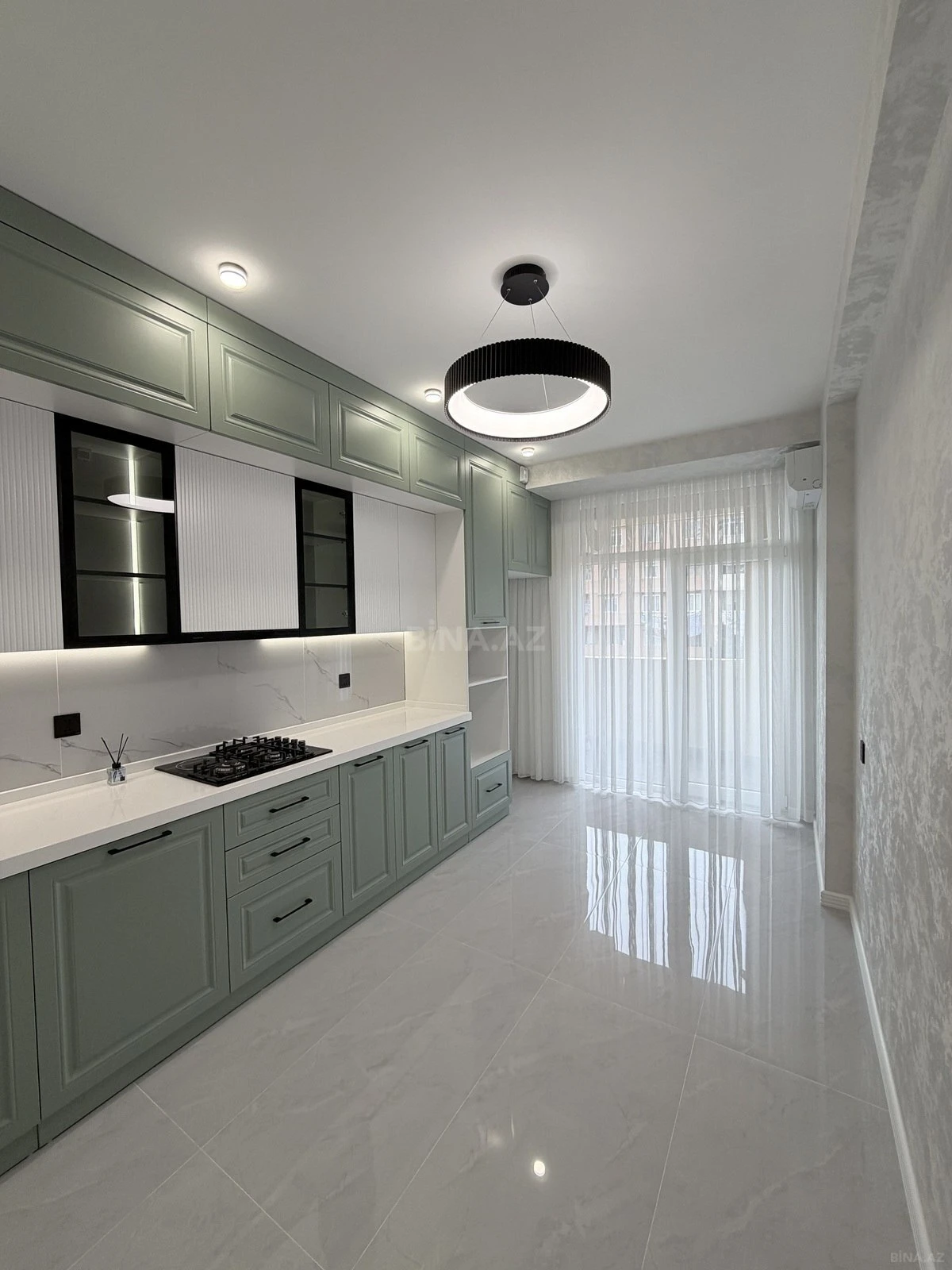 Satılır 3 otaqlı mənzil 105 m²