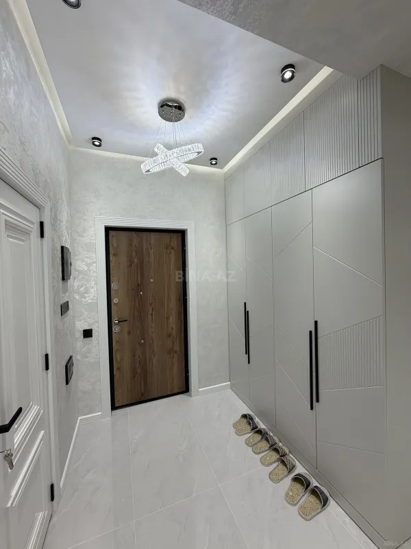 Satılır 3 otaqlı mənzil 105 m²