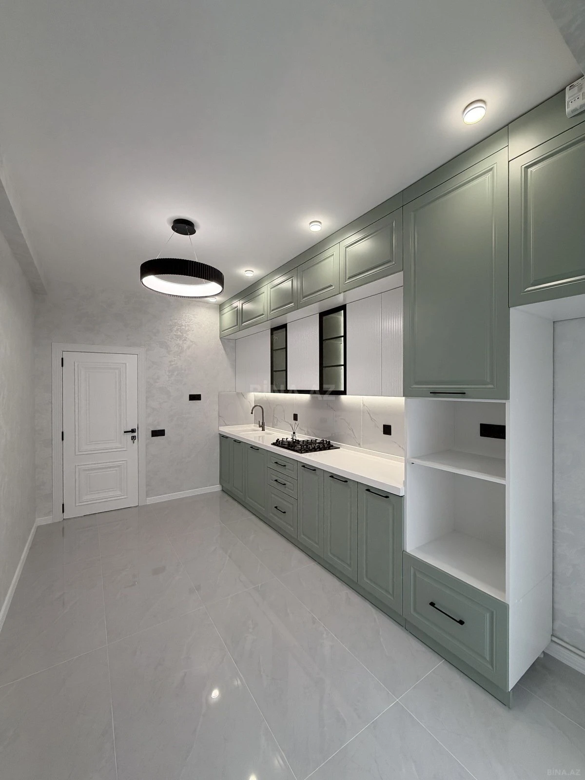 Satılır 3 otaqlı mənzil 105 m²